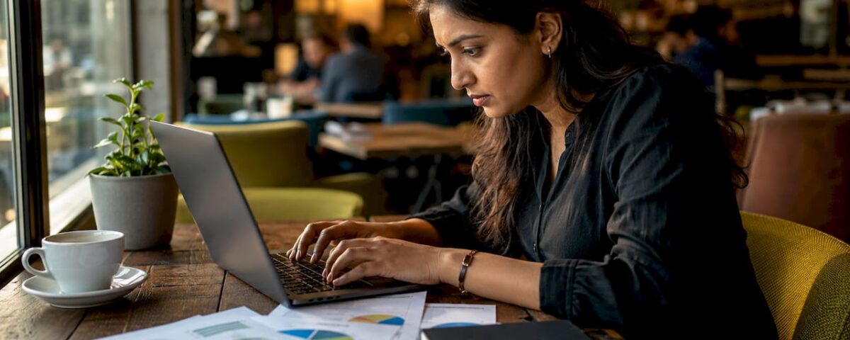 Marketing analyst working on data-driven campaign